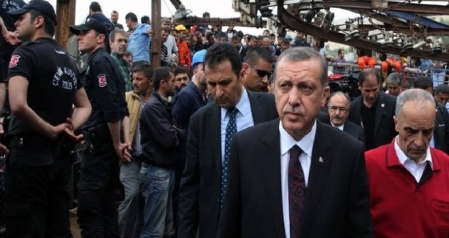 Erdogan struggles as grief turns to anger - PHOTO