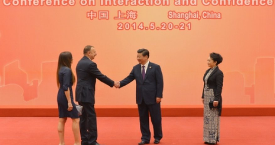 İlham Əliyev Şanxayda ziyafətdə iştirak edib