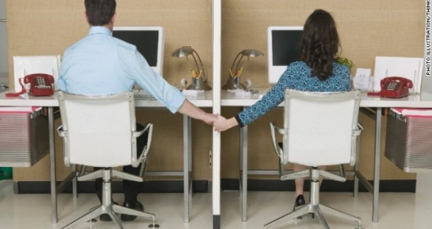 Facebook wants to know if you're dating anyone