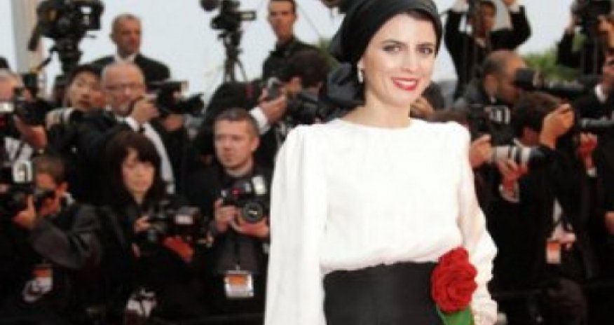 Иранской актрисе грозит 50 ударов плетью за поцелуй в Каннах