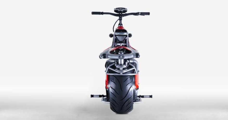 The Ryno prepares to charge - PHOTO