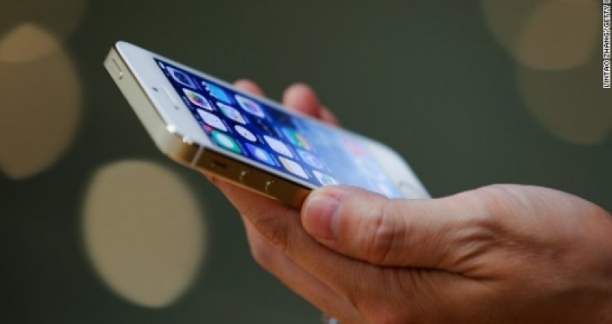 Hackers locking iPhones, demanding ransoms