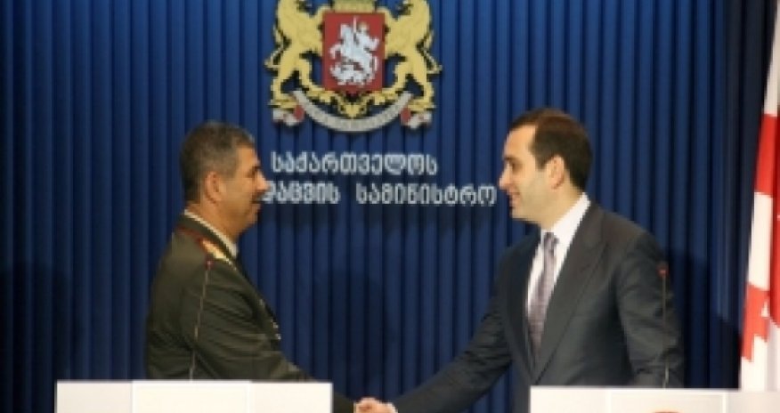 Azeri, Georgian defense ministers meet in Tbilisi