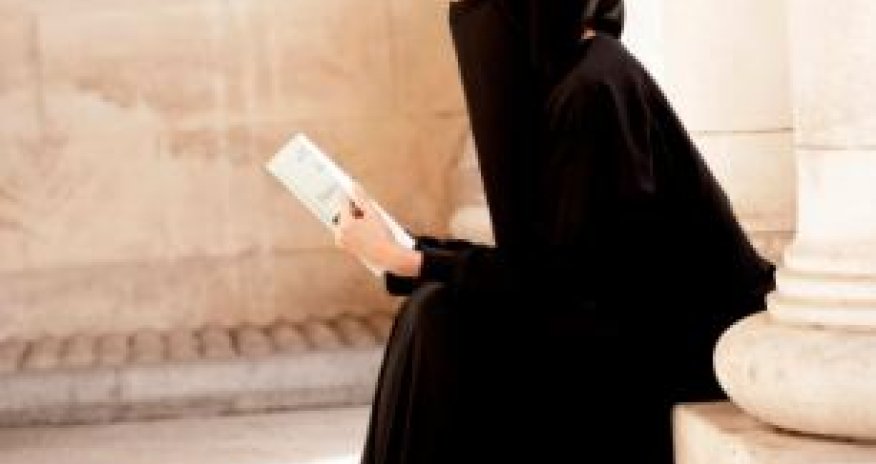 Ban the bikini! - PHOTO