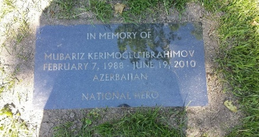 Kanadada Mübariz İbrahimova xatirə lövhəsi qoyuldu - FOTO