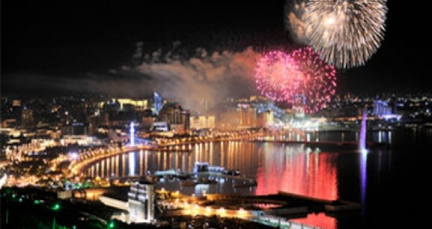 Dünya Yeni ili belə qarşıladı - VİDEOLAR