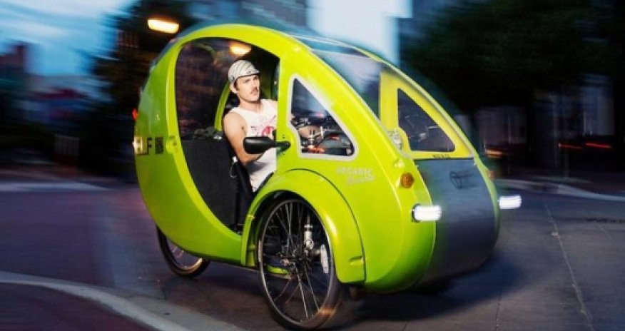 The car that runs on sunshine and sweat - PHOTO