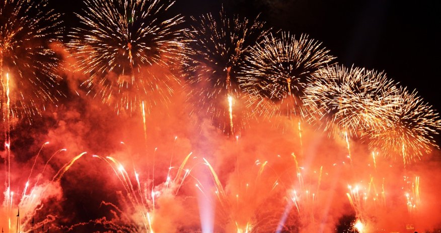 Баку салютом ознаменовало обратный отсчет до начала Baku2015- ФОТО