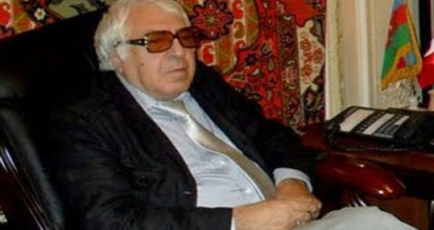 Yazıçı Anar Cəmil Həsənlini müdafiə etdi