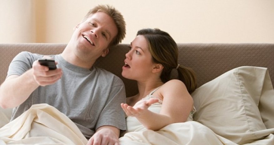 40% of men would turn down sex to watch football