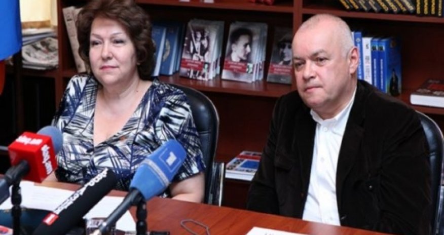 Kremlin-linked media chief warns Armenia