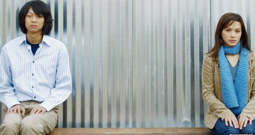 Should you ask someone's permission to kiss them? - PHOTO