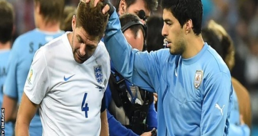 Uruguay 2 - 1 England