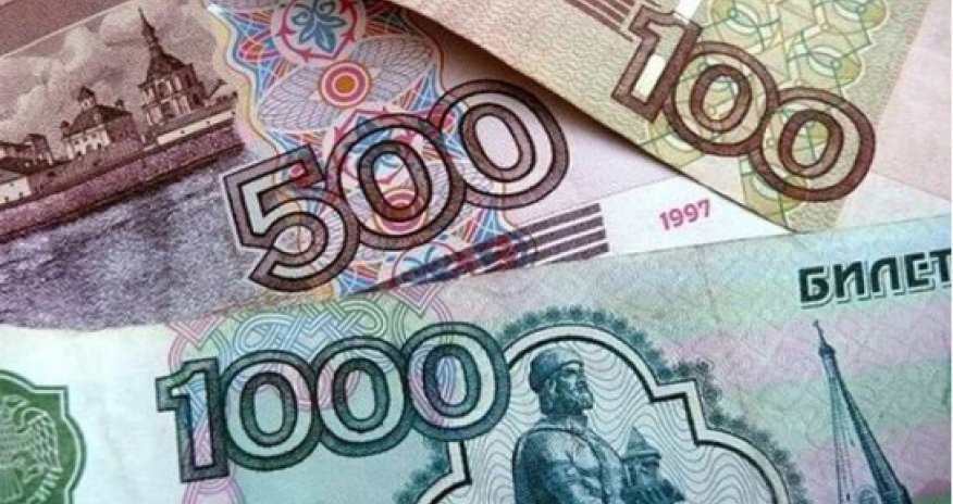 Денежные переводы между Азербайджаном и Россией сократились