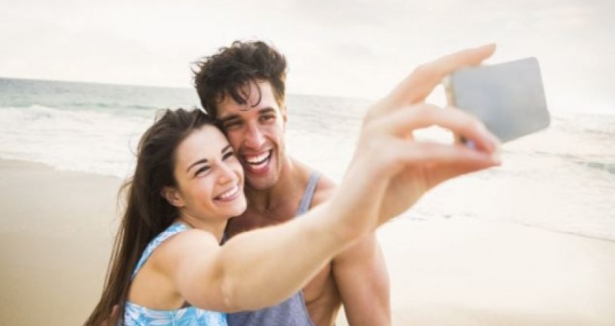 What a 'relfie' reveals about your relationship