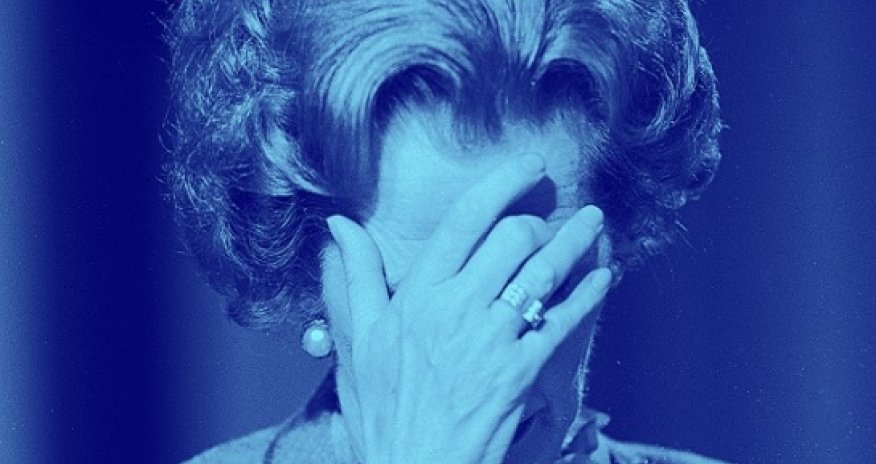 Do women apologize more than men?