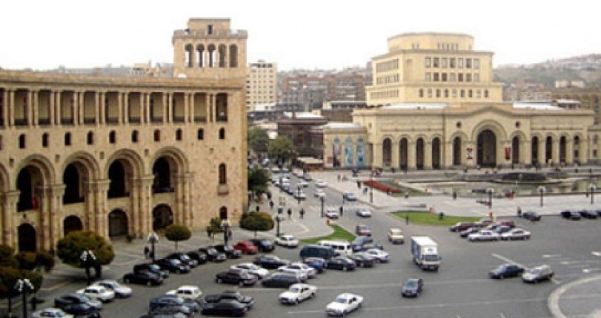 Ermənistan həyəcanla gözləyir