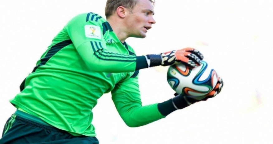 Legendary Oliver Kahn says Manuel Neur is world's best goalkeeper