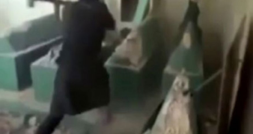 İŞİD peyğəmbərin məzarını dağıtdı - ŞOK VİDEO