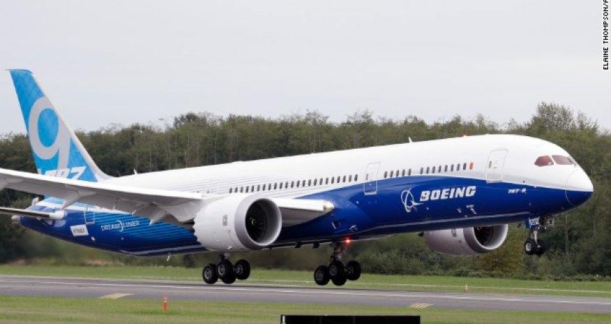 Air New Zealand shows off stunning, all-black Dreamliner - PHOTO