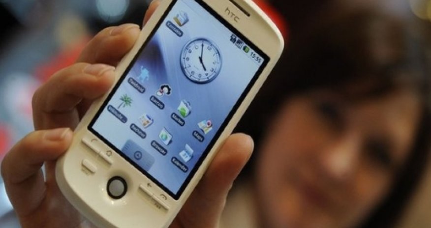 Naked selfies extracted from 'factory reset' phones