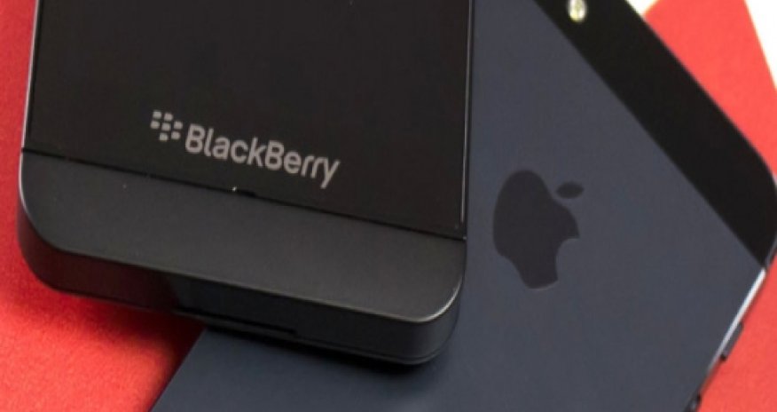 Did Apple and IBM just kill BlackBerry?