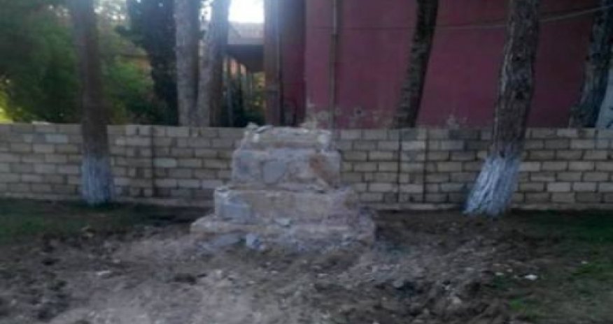 Hacı Zeynalabdinin büstü niyə söküldü? - İcra Hakimiyyətindən AÇIQLAMA