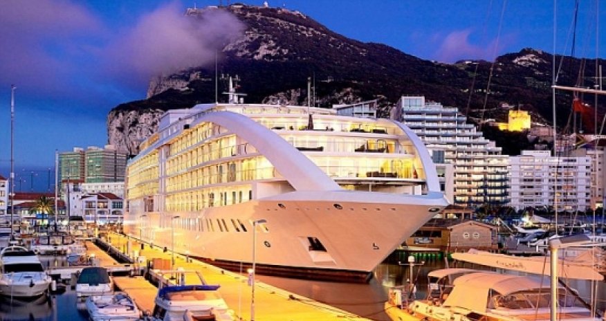 Sunborn's new £120million 'yotel'