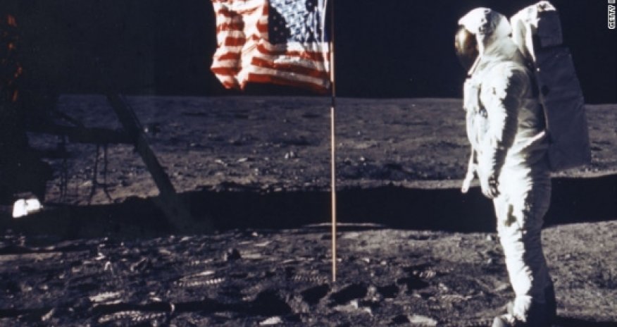 U.S. reveals secret plans for '60s moon base