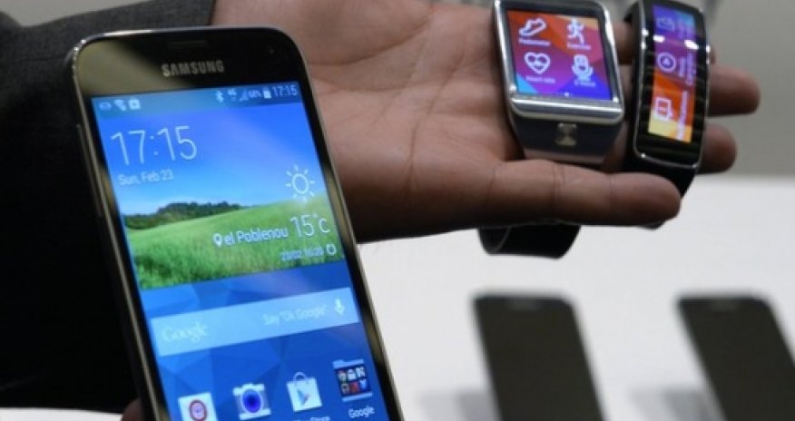 Samsung profit hit as smartphone growth slows