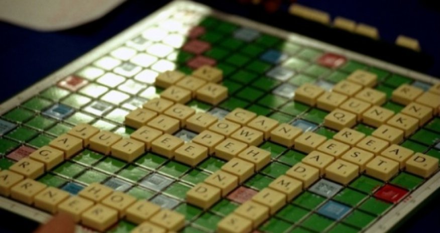 Scrabble dictionary adds 5,000 new words including 'selfie' and 'hashtag'