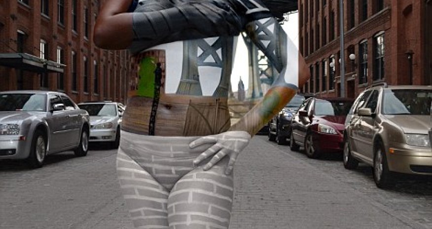 Artist makes her models disappear into the city’s surroundings - PHOTO