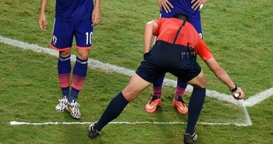 Vanishing spray paint approved for UEFA games