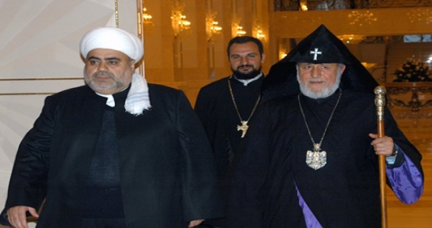Azerbaijan’s Muslim leader replies to Armenian catholicos