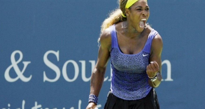 Williams battles on in Cincinnati, Kvitova falls