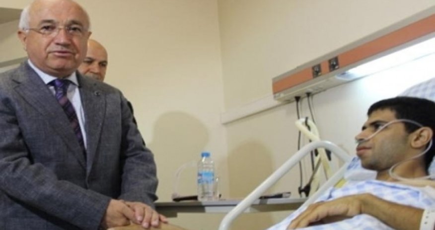 Turkish speaker visits Azeri soldiers in hospital