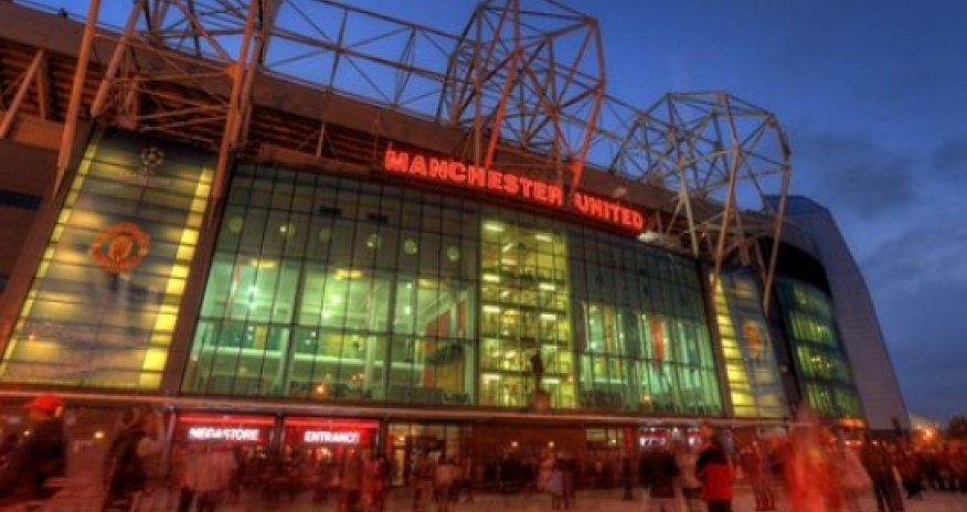 Manchester United bans tablets and laptops at home matches