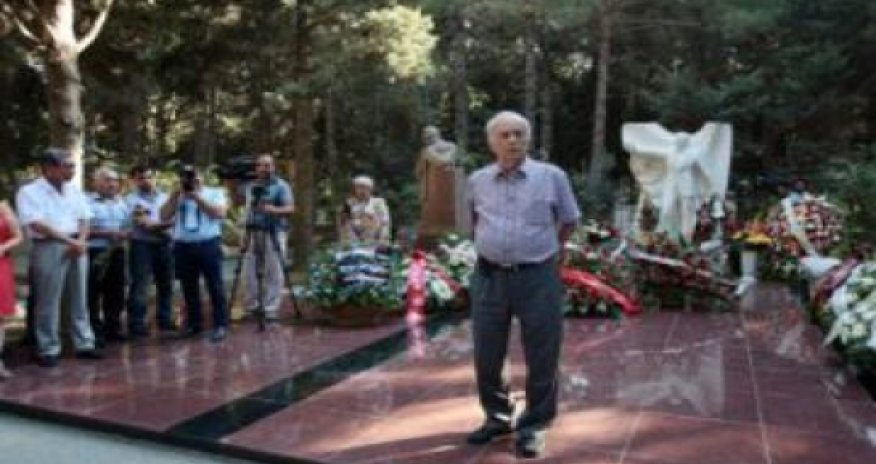 Great Azerbaijani singer Muslim Magomayev commemorated in Baku