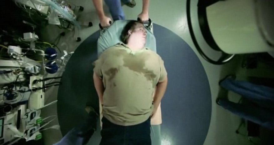 Shocking anti-obesity advert will make you think twice about your eating habits - VIDEO