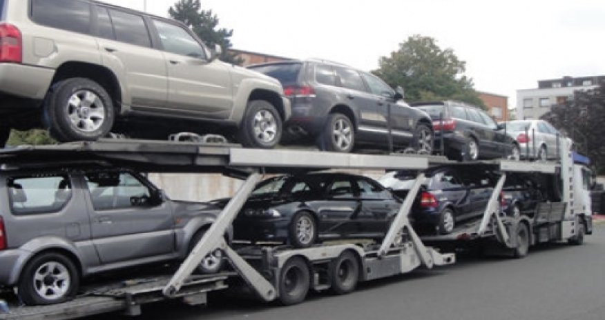 Azerbaijan cuts car imports from Georgia