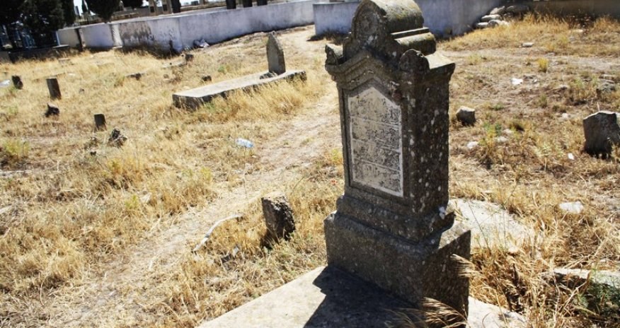 Исторические памятники Азербайджана: усыпальница ахунда Абиля - ФОТО