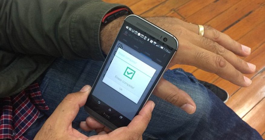 Microchip inserted into his hand so that he can do more with the iPhone 6 - PHOTO+VIDEO