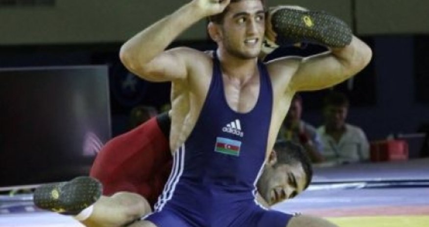 Azerbaijani wrestler claims world crown - VIDEO