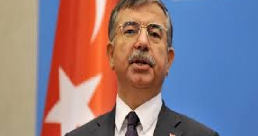 President Aliyev meets visiting Turkish defense minister
