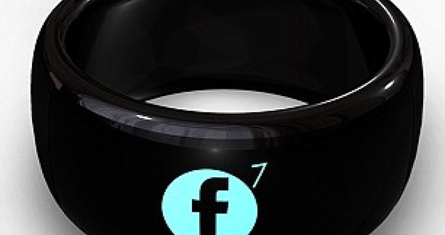 Jewellery vibrates to alert you to incoming calls, tweets and texts - PHOTO