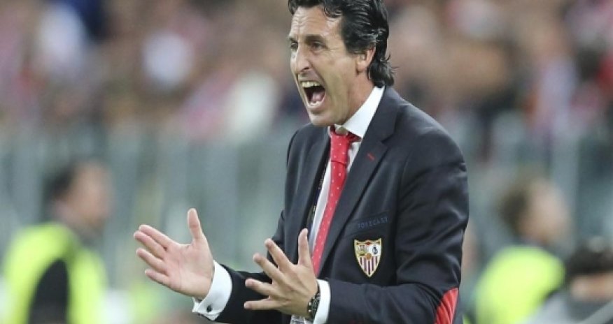 Sevilla move up to fourth as Valencia also win