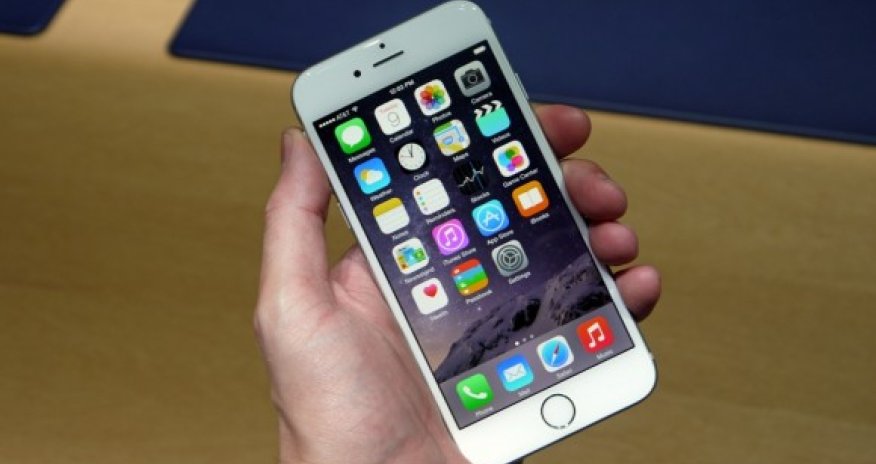 iPhone 6 Plus review: it's a very big phone - and it feels great - PHOTO