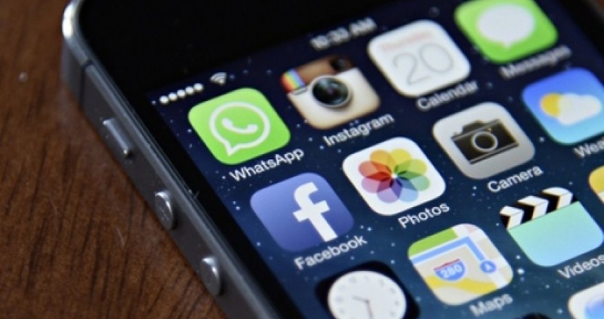 Are smartphones making our working lives more stressful?