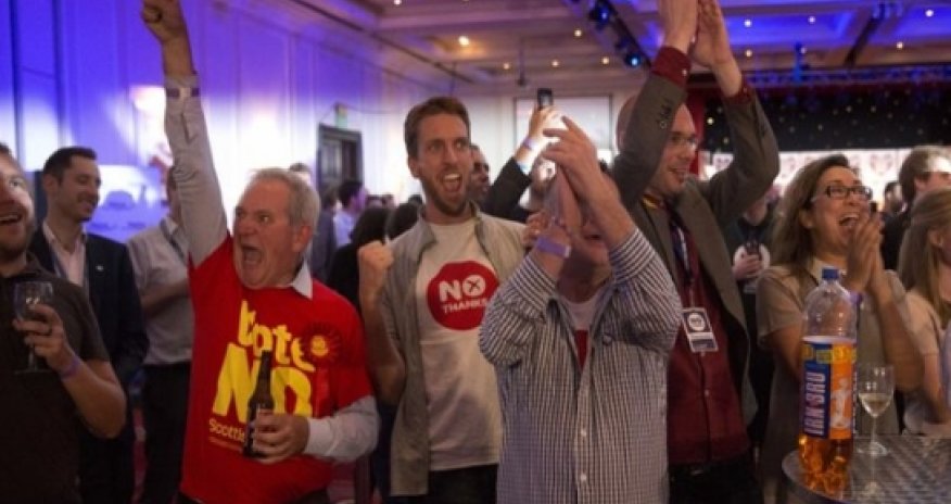 Scottish independence: 'No' leads referendum vote
