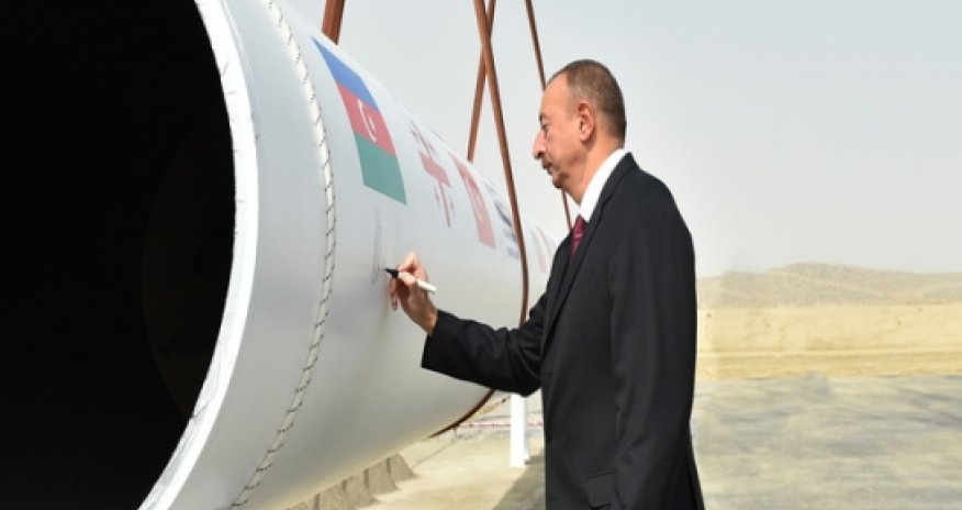Azerbaijan breaks ground on gas corridor to Europe